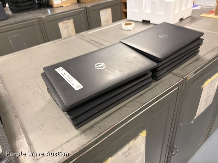 image for item DY3346 (10) Dell laptops