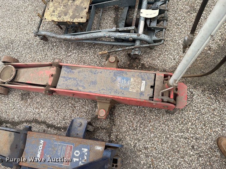 image for item DY3350 Tools