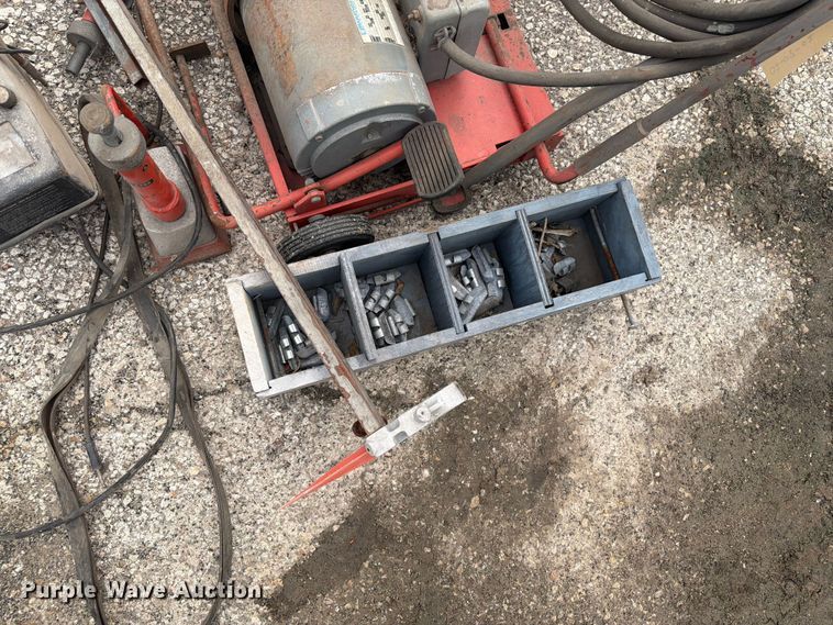 image for item DY3351 Tools