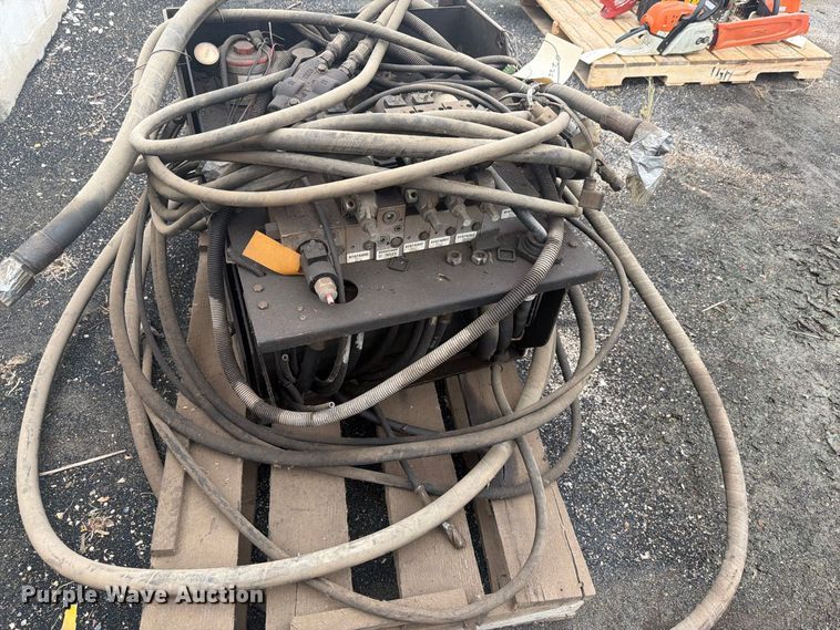 image for item DY3352 Hydraulic tank 