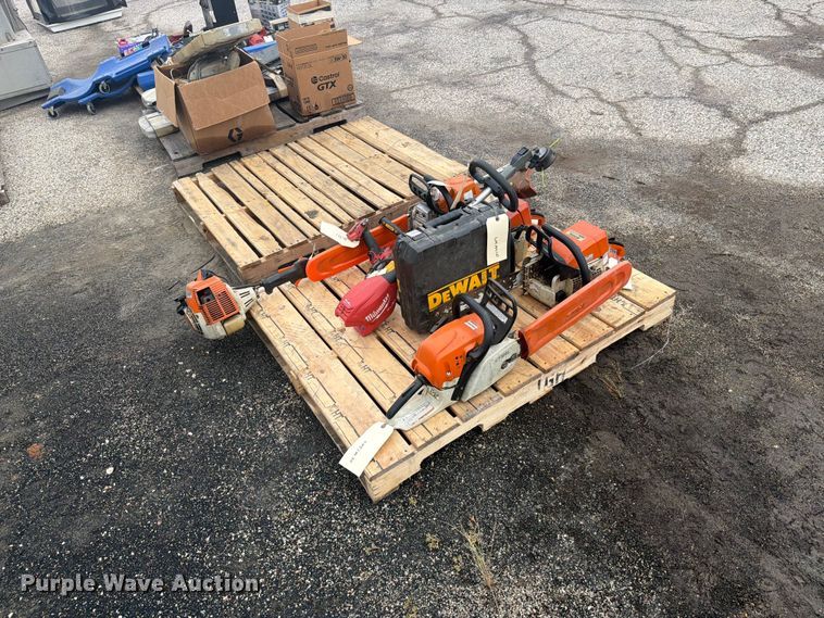 image for item DY3353 Lawn equipment