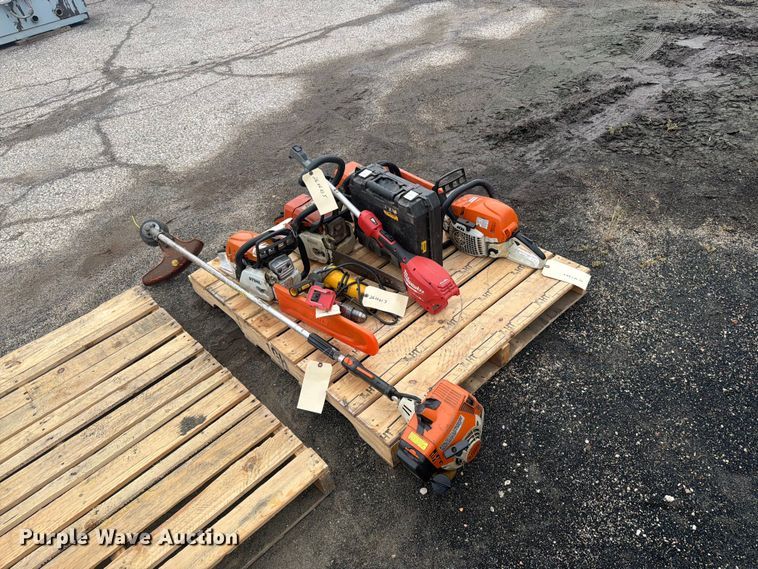 image for item DY3353 Lawn equipment