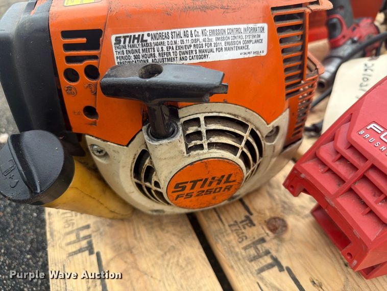 image for item DY3353 Lawn equipment