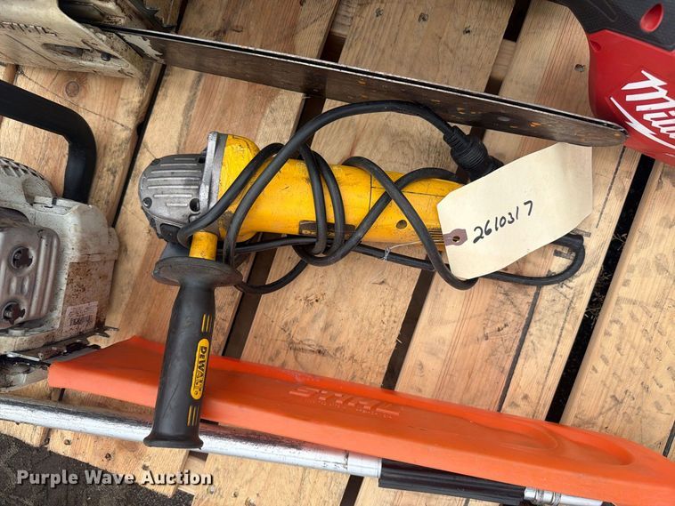 image for item DY3353 Lawn equipment
