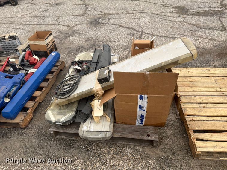 image for item DY3354 (5) light bars