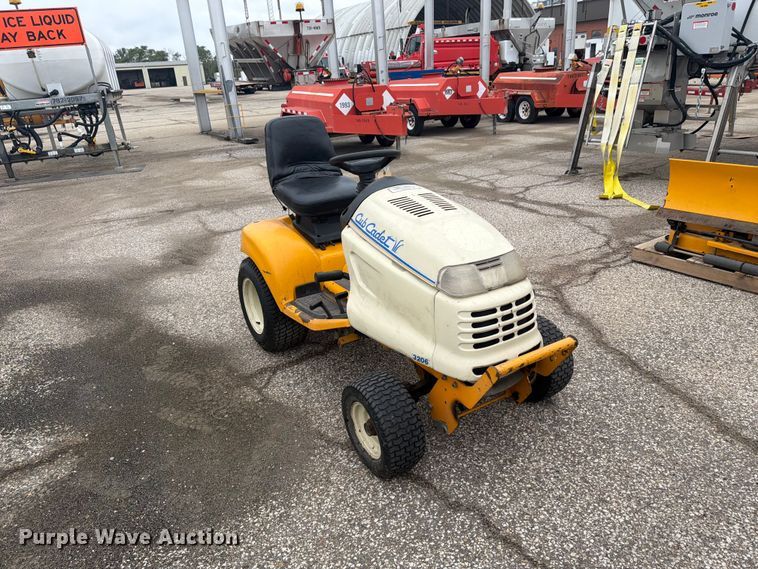 image for item DY3356 Cub Cadet 3206 lawn mower