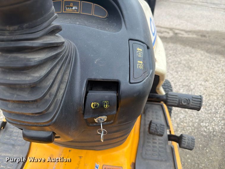 image for item DY3356 Cub Cadet 3206 lawn mower