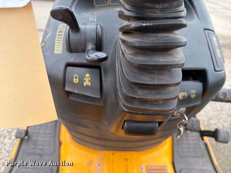 image for item DY3356 Cub Cadet 3206 lawn mower