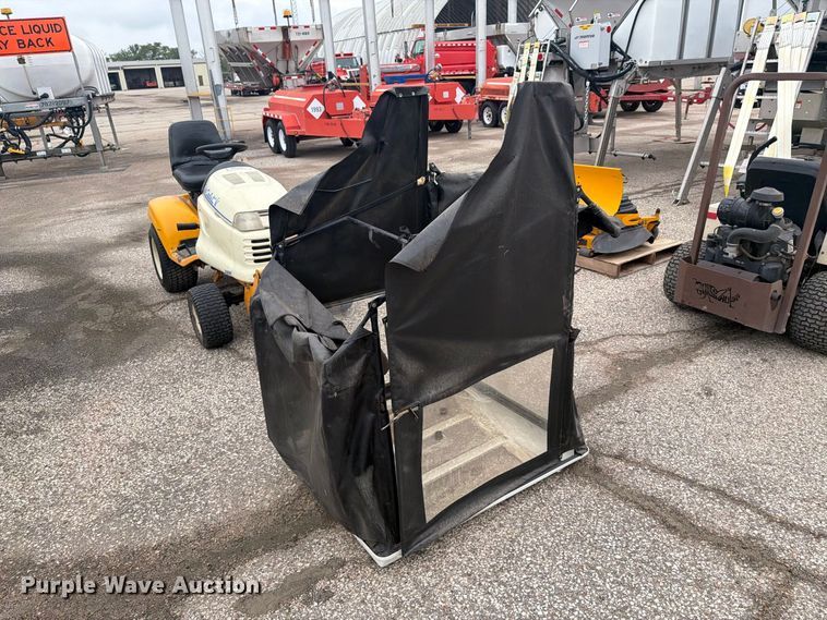 image for item DY3356 Cub Cadet 3206 lawn mower
