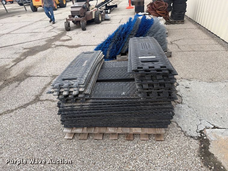 image for item DY3359 Portable rumble strips