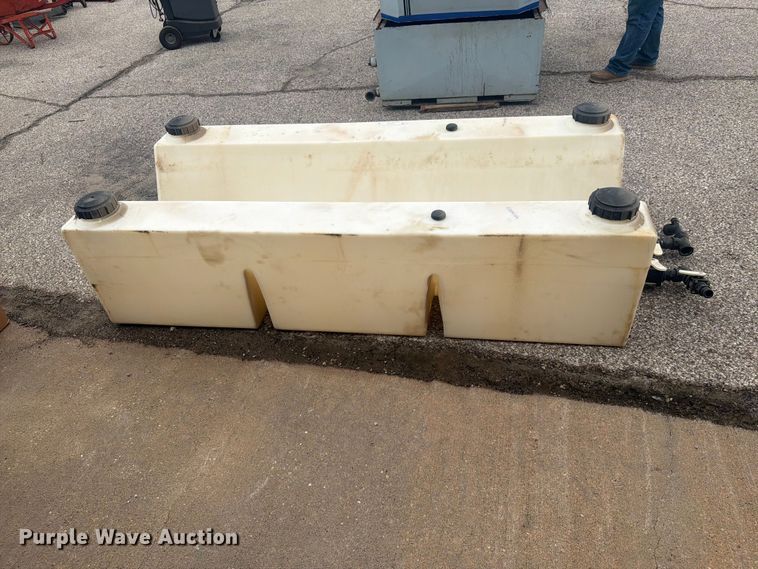 image for item DY3360 (2) saddle tanks