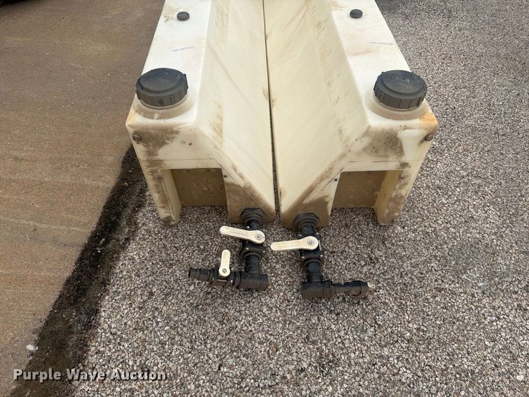 image for item DY3360 (2) saddle tanks