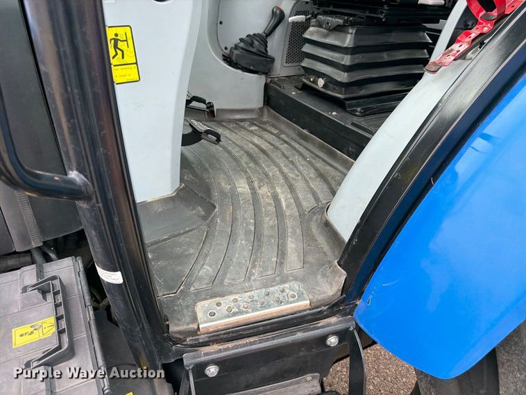 image for item DY3365 2019 New Holland T5.120 MFWD tractor