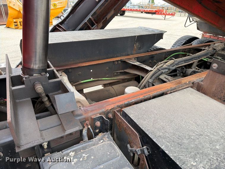 image for item DY3366 2009 Sterling L7500 dump truck