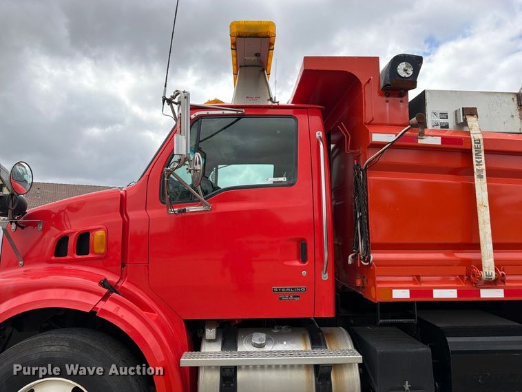 image for item DY3366 2009 Sterling L7500 dump truck