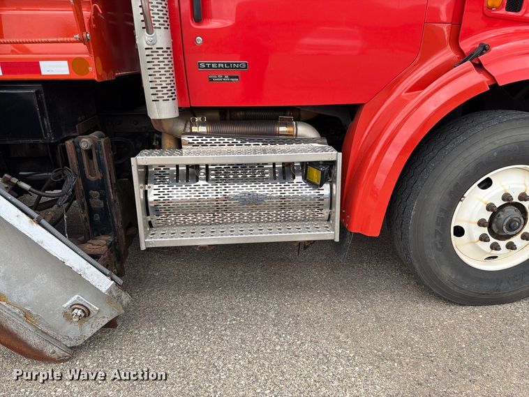 image for item DY3366 2009 Sterling L7500 dump truck