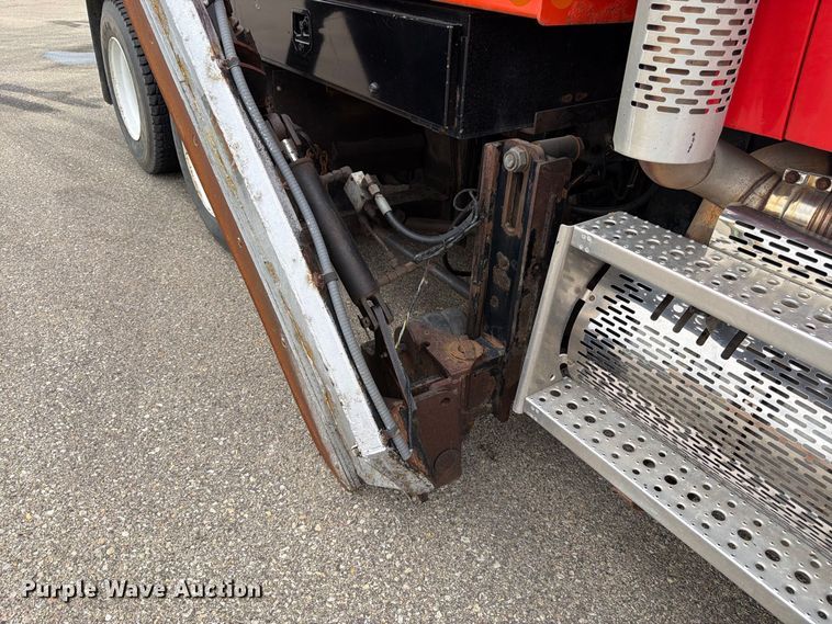 image for item DY3366 2009 Sterling L7500 dump truck