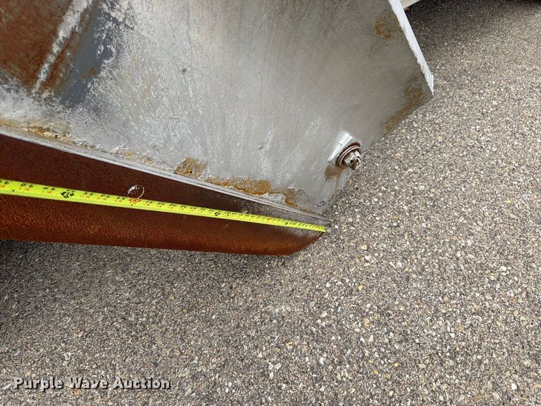 image for item DY3366 2009 Sterling L7500 dump truck