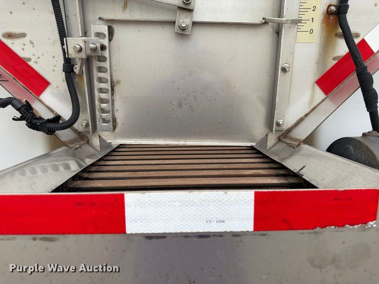 image for item DY3366 2009 Sterling L7500 dump truck