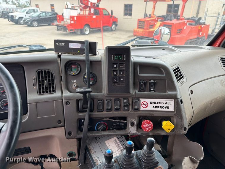 image for item DY3366 2009 Sterling L7500 dump truck