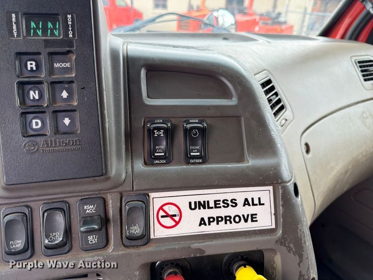 image for item DY3366 2009 Sterling L7500 dump truck