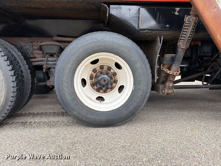 image for item DY3366 2009 Sterling L7500 dump truck
