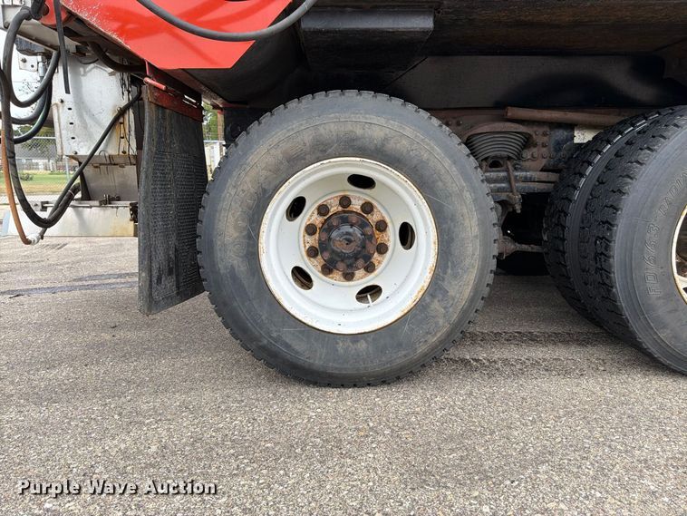 image for item DY3366 2009 Sterling L7500 dump truck
