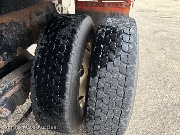 image for item DY3366 2009 Sterling L7500 dump truck