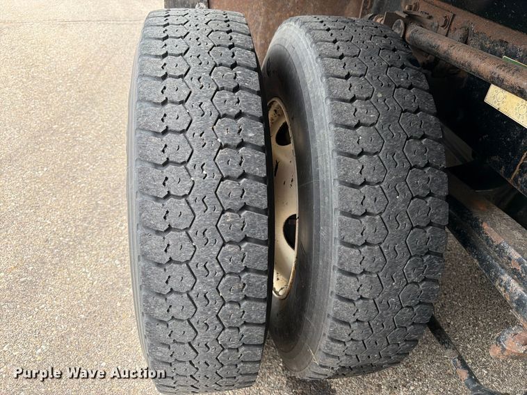 image for item DY3366 2009 Sterling L7500 dump truck