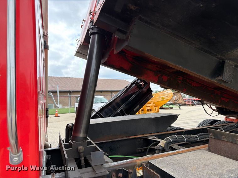 image for item DY3367 2009 Sterling L7500  dump truck