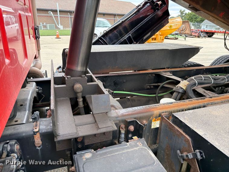 image for item DY3367 2009 Sterling L7500  dump truck