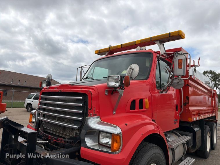 image for item DY3367 2009 Sterling L7500  dump truck