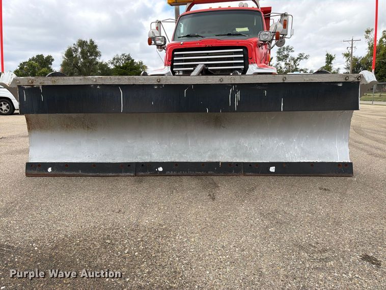 image for item DY3367 2009 Sterling L7500  dump truck