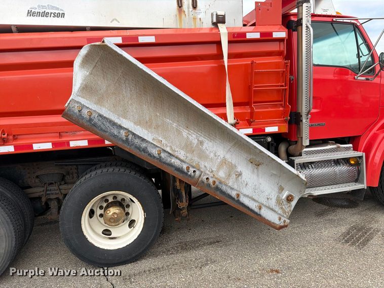 image for item DY3367 2009 Sterling L7500  dump truck