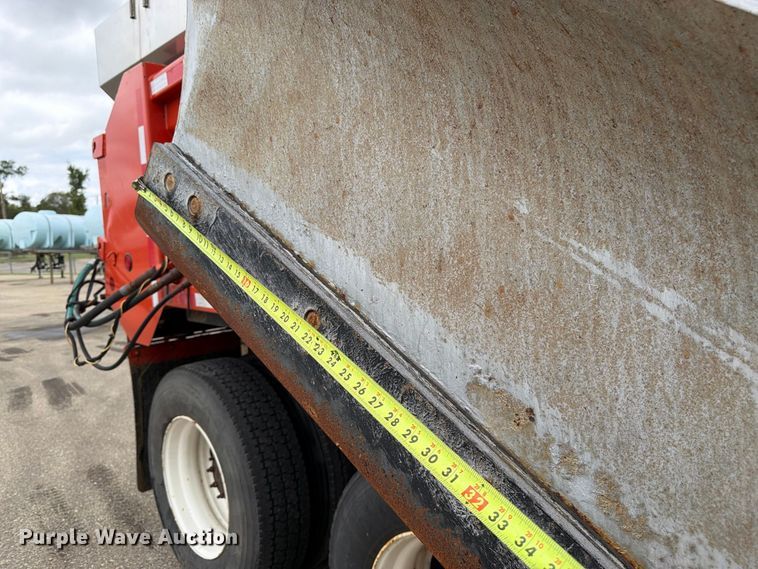 image for item DY3367 2009 Sterling L7500  dump truck