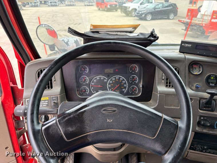 image for item DY3367 2009 Sterling L7500  dump truck
