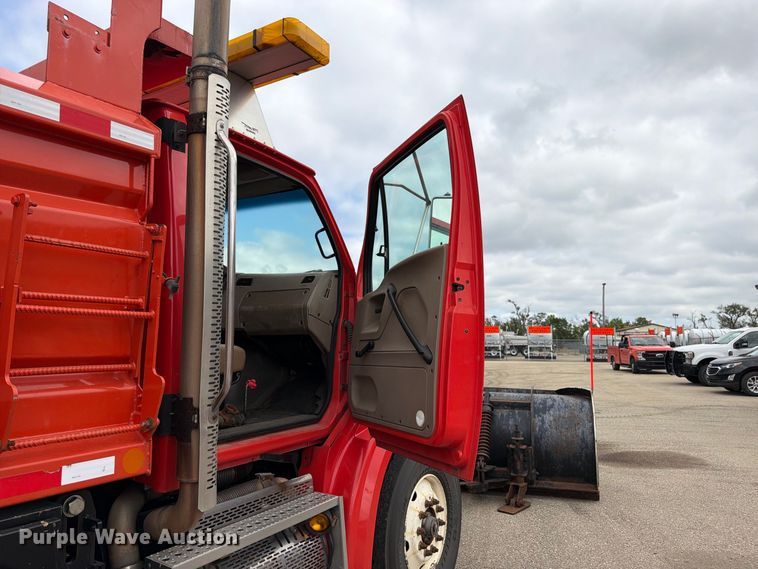 image for item DY3367 2009 Sterling L7500  dump truck