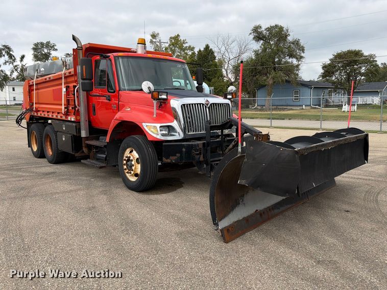 image for item DY3368 2007 International 7400 dump truck