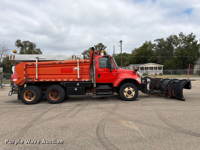 image for item DY3368 2007 International 7400 dump truck