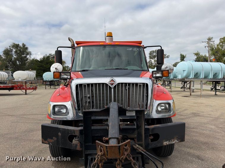 image for item DY3368 2007 International 7400 dump truck