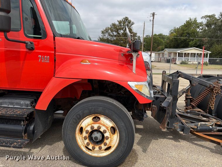 image for item DY3368 2007 International 7400 dump truck