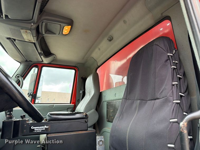 image for item DY3368 2007 International 7400 dump truck