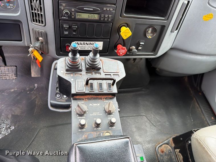 image for item DY3368 2007 International 7400 dump truck
