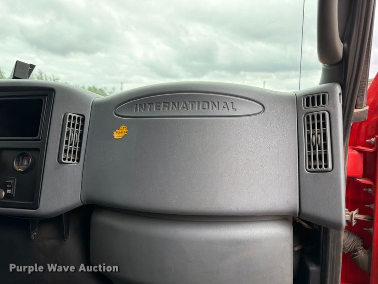 image for item DY3368 2007 International 7400 dump truck