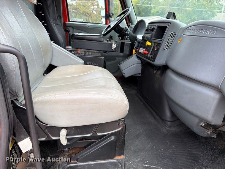 image for item DY3368 2007 International 7400 dump truck