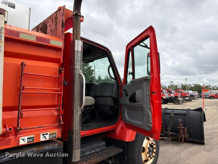 image for item DY3368 2007 International 7400 dump truck