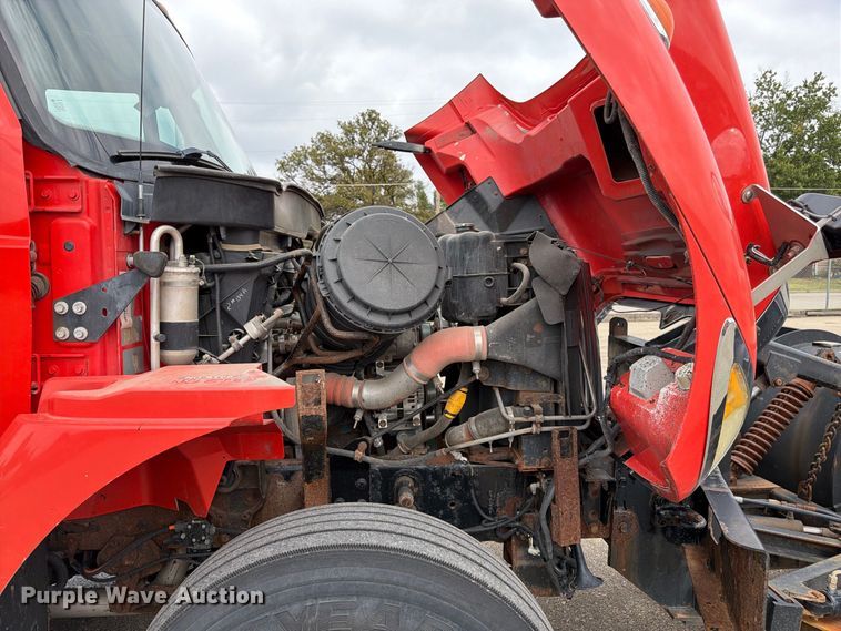 image for item DY3368 2007 International 7400 dump truck