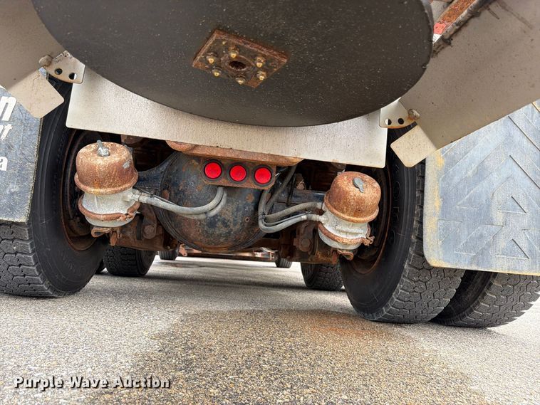 image for item DY3368 2007 International 7400 dump truck