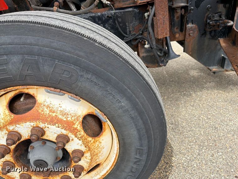 image for item DY3368 2007 International 7400 dump truck