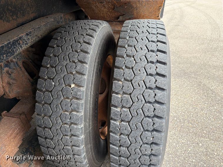 image for item DY3368 2007 International 7400 dump truck